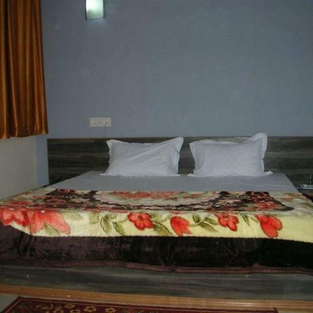 Sbm Hotel Juliāsar Exterior foto